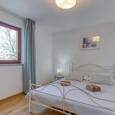 Apartment Nino 255