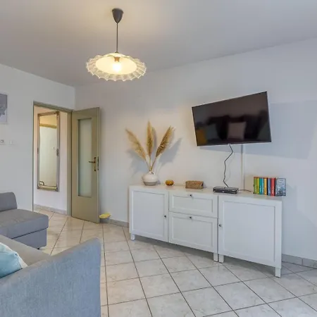 Nino 255 Apartment